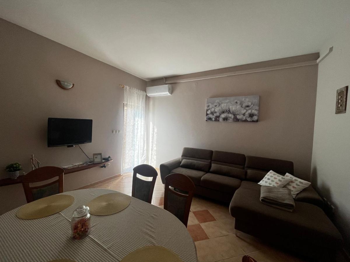 Apartment Lina 扎达尔 外观 照片